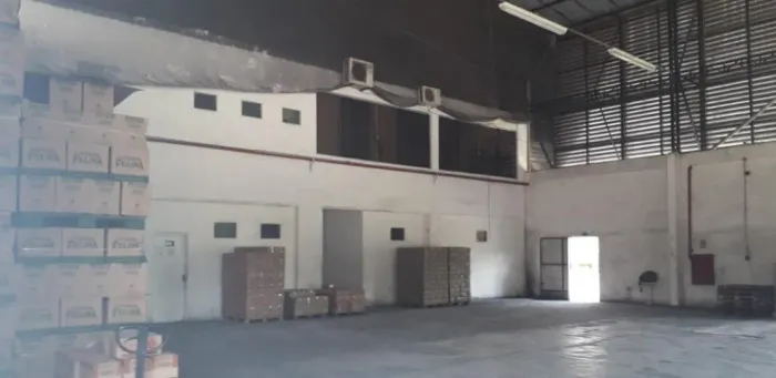 GALPÃO PARA LOCAÇÃO NO COROADO - 1.700 M² | PÁTIO, DOCAS E HABITE-SE NÍVEL 5