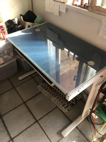 Escrivaninha 110cm com vidro - R$ 100 - PRECISA SAIR RÁPIDO