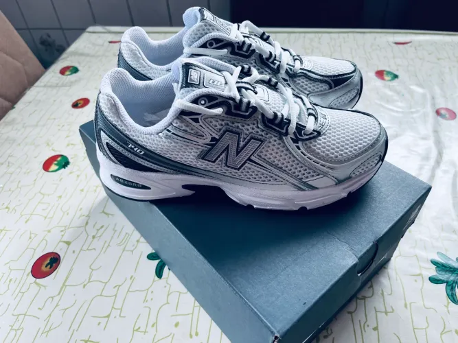 Tênis New Balance 740