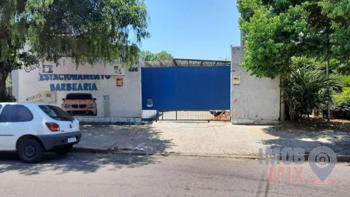 Pavilhão/depósito à venda em Porto Alegre, bairro Vila Ipiranga.