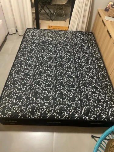 Colchão de casal novo