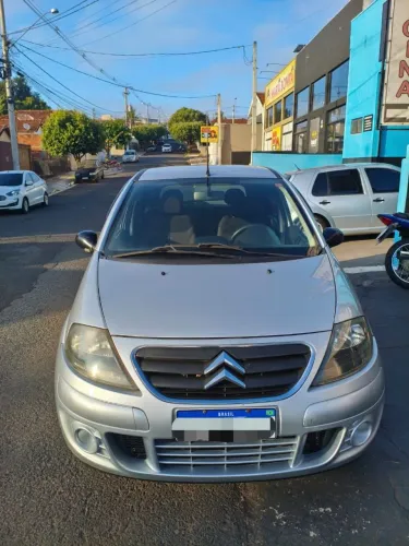 Citroen C3 GLX 1.4/ GLX Sonora 1.4 Flex 8V 5P 2011