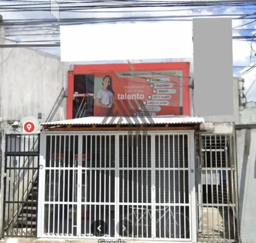 Ponto para locação no 2° andar frente, com aproximadamente 150m² com 2 banheiros e excelen