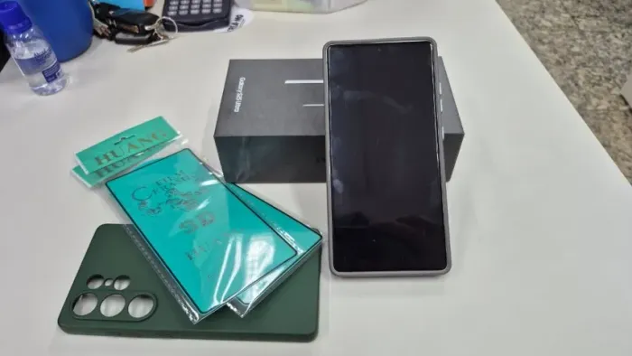 Samsung S25 Ultra 256gb Na Garantia, Nota, Caixa, Carregador original, 2 capas e 2 pelicul