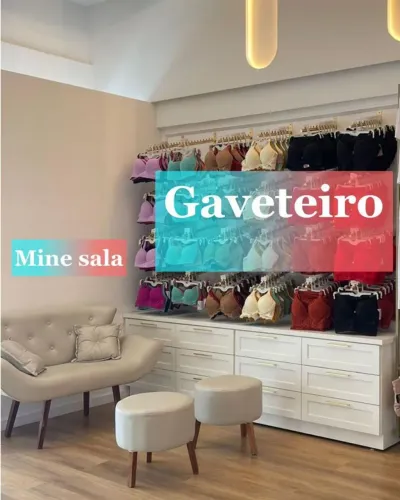Móveis para loja de roupas