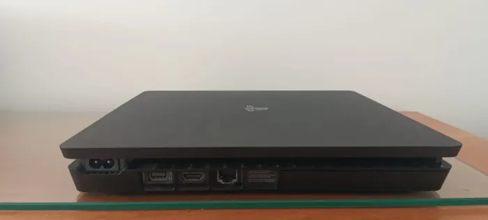 PlayStation 4Slim