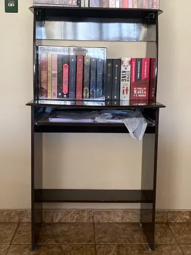 VENDO ESCRIVANINHA 