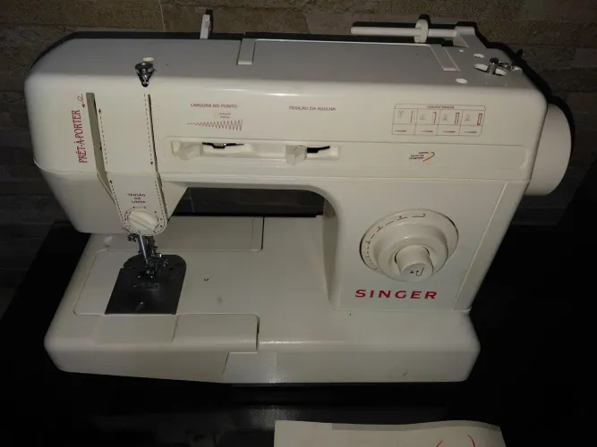 MÁQUINA DE COSTURA SINGER PRÊT-Ã-PORTER