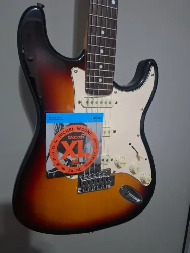 Guitarra Stratos Condor seminova!