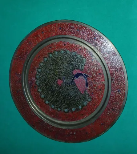 Prato tailandês em bronze. 