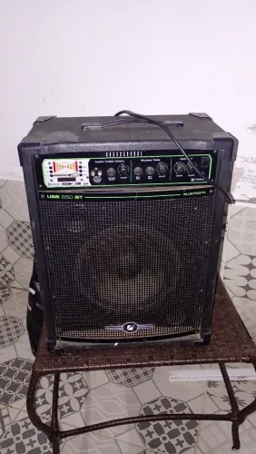 Vendo caixa de som 400 reais *
