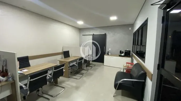 Sala comercial para locação no bairro Residencial Santa Giovana, Jundiaí-SP