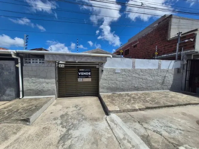 EXELENTE CASA VENDA NO CRISTO REDENTOR