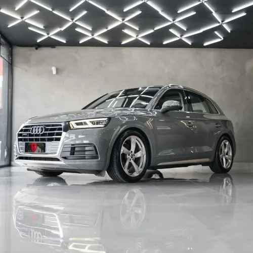 Audi Q5 S-line Black 2.0 TFSI Quat. S-tronic 2020