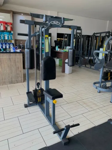Máquinas de Musculação para Academia O valor refere-se a todas as máquinas.