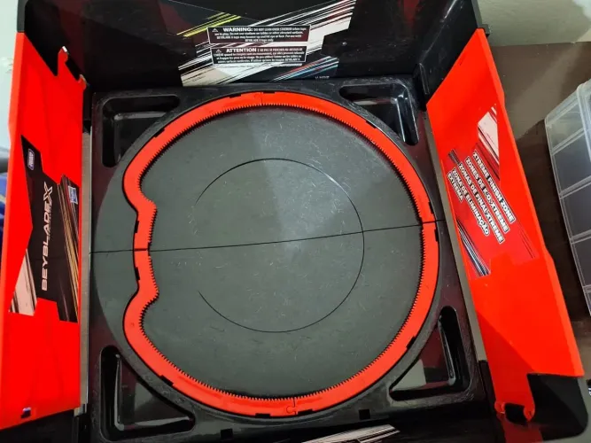 Arena Beyblade x portatil