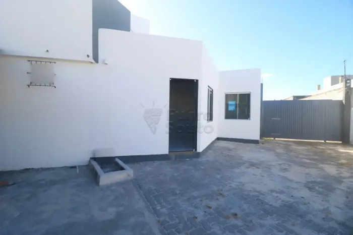Prédio Comercial Novo para Locação no Bairro Areal - Excelente Visibilidade e Funcionalida
