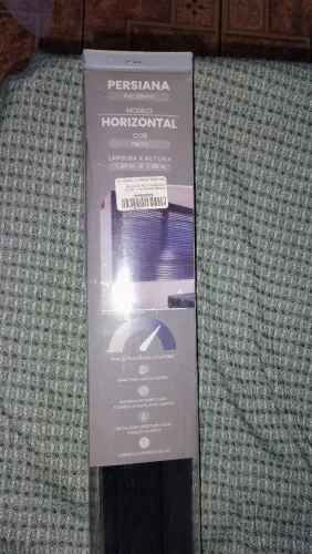 Persiana nova nunca foi usada