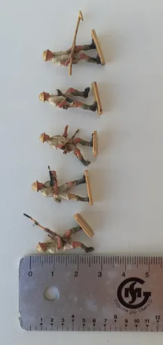 47 Miniaturas Soldados Guerra ANOS 70 Esc:1/72 pintado a mão.