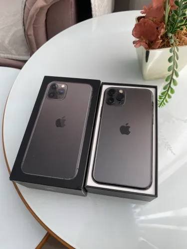 iPhone 11 Pro - 64GB