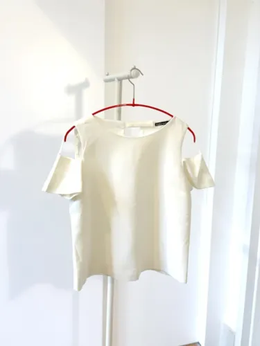 Blusa Bo.Bô branca recortes ombros P
