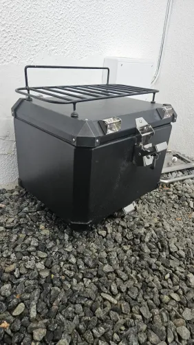 Baú de Alumínio GUARÁ para Moto 40L envelopado preto fosco
