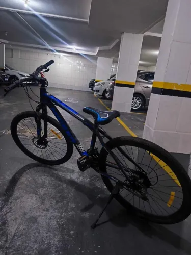 Bike aro 29 muito boa