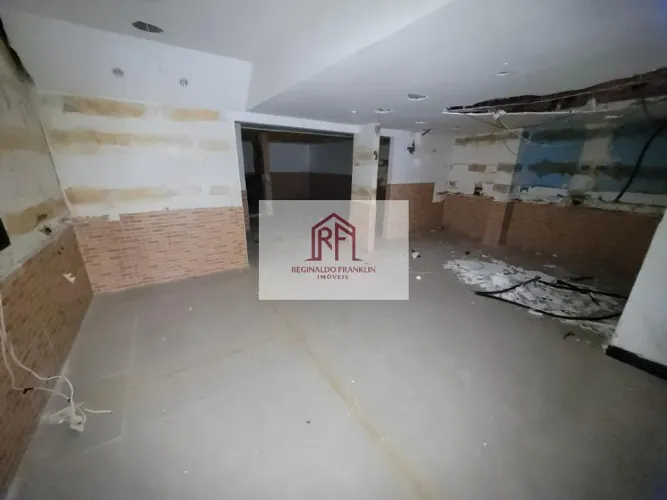 Prédio Comercial no Espinheiro