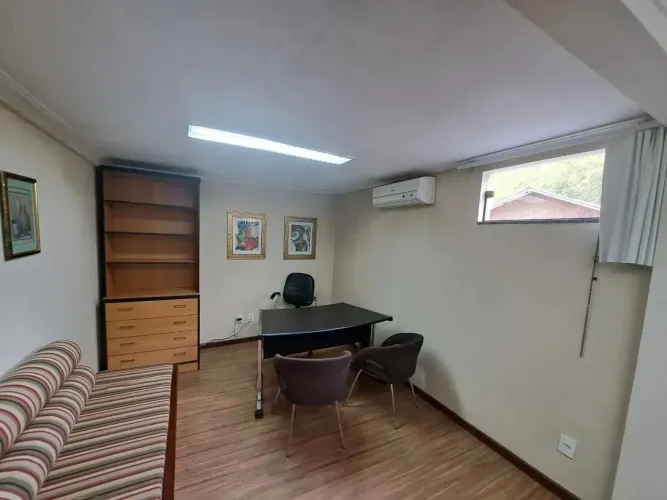 VENDO LOJAS/ CLINICA MÉDICA MONTADA PRONTA PARA ATENDIMENTO NOVA FRIBURGO/RJ MURY