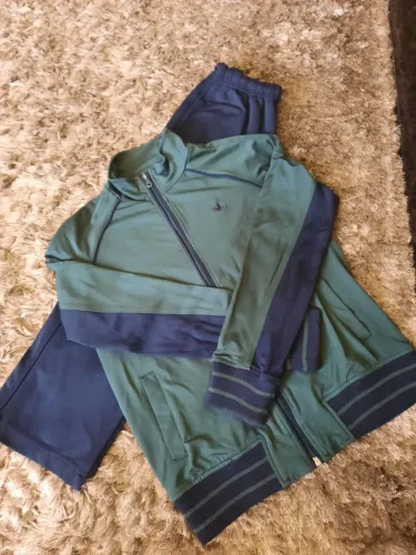 Vendo conjunto brooksfield horiginal  tamanho blusa 6 calça 4 