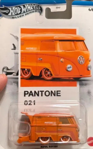 Kool Kombi Pantone Hot Wheels 