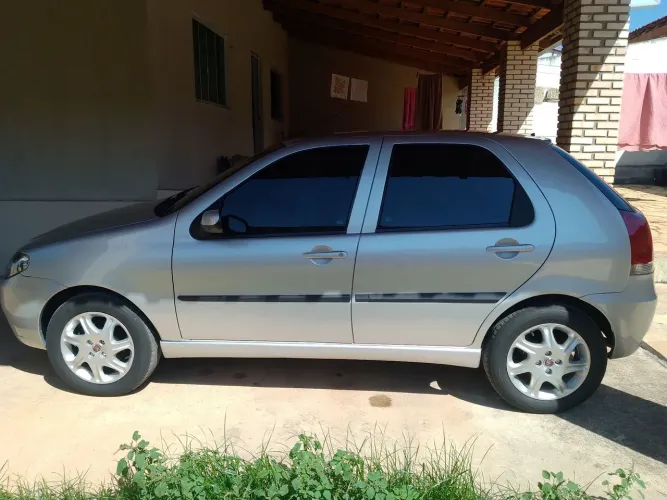 Fiat Palio HLX 1.8 MPI 8V 103cv 4P 2004