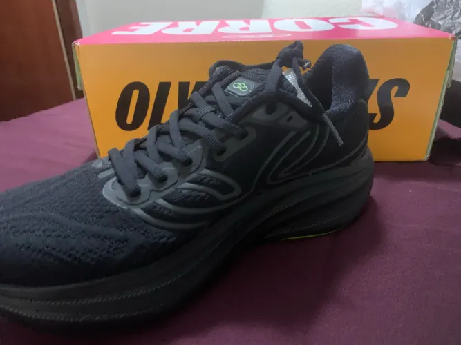 Tênis de corrida masculino 