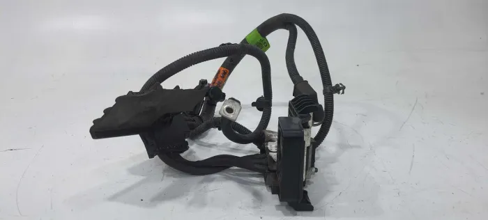 Cabo Positivo Bateria Hyundai Elantra 2012 V10