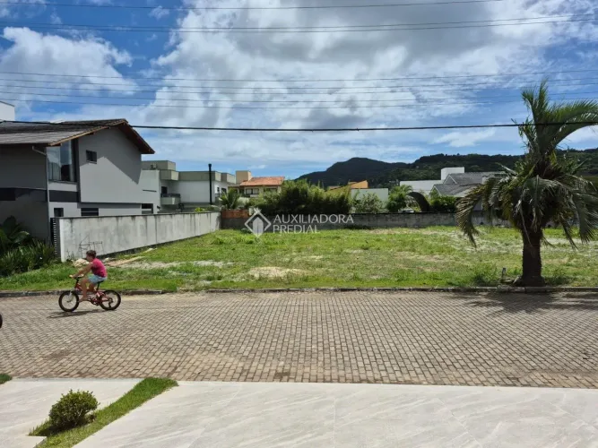 Terreno em condomínio em Cachoeira do Bom Jesus