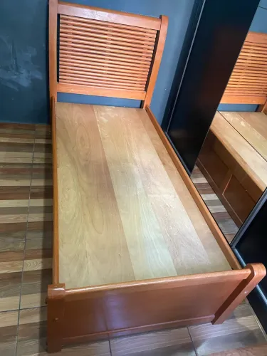 Cama solteiro madeira maciça