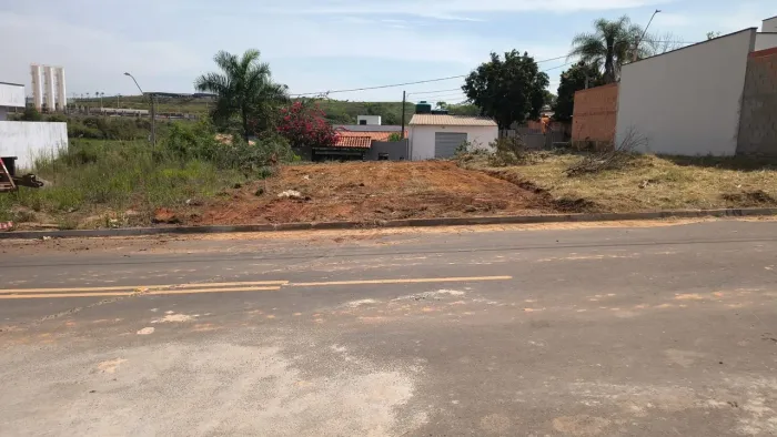 Terreno Plano vila dos canários 150mts