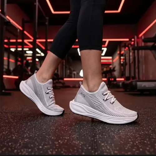 Tenis feminino nunca usado