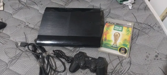 Play 3 super slim com detalhes ..bloqueado