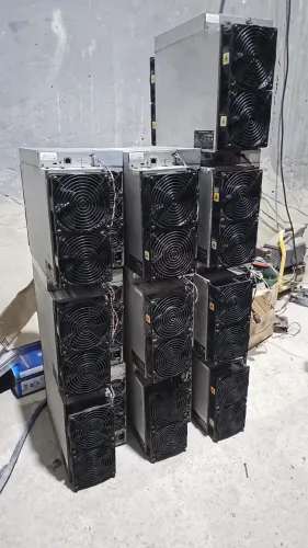 Mineradora de bitcoin s19 120th.  Todas 100% revisadas. 