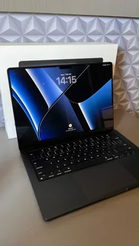MacBook Pro M4 16GB 512GB IMPECÁVEL COMPLETO