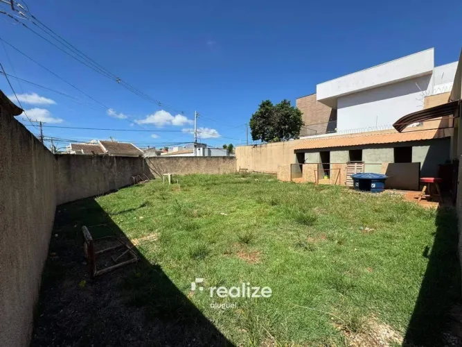 Terreno disponível para locação, em frente ao Colégio Coopen, próximo ao Buriti Shopping,