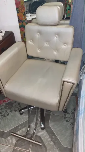 Cadeira Hidráulica Salão Bege Luxo Capitonê