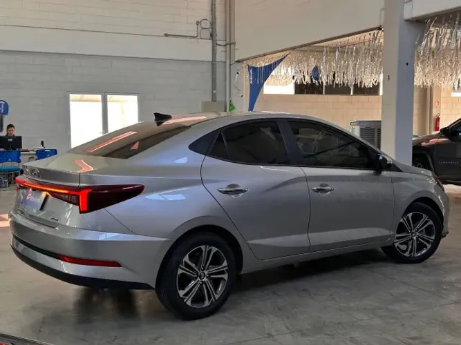 Hyundai HB20S Platinum 1.0 TB Flex 12V AUT 2023