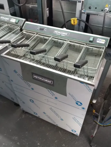 NZ. Fritadeira elétrica 30 litros 10000w 5 cestos METALCUBAS