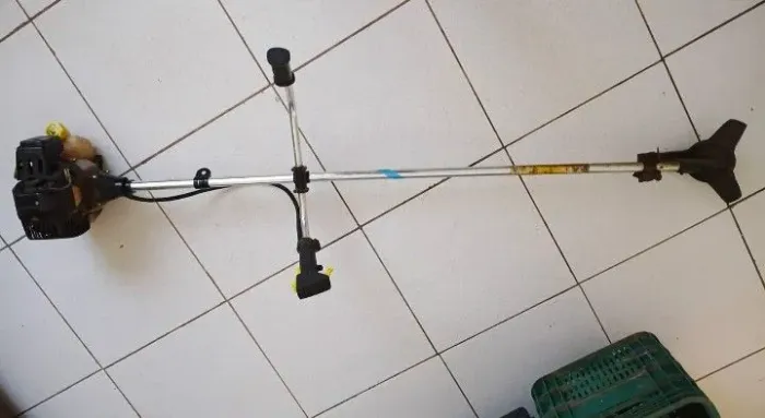 Roçadeira a venda