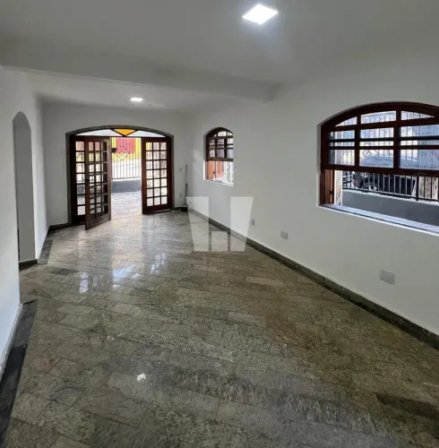 Casa comercial para locação no bairro União.