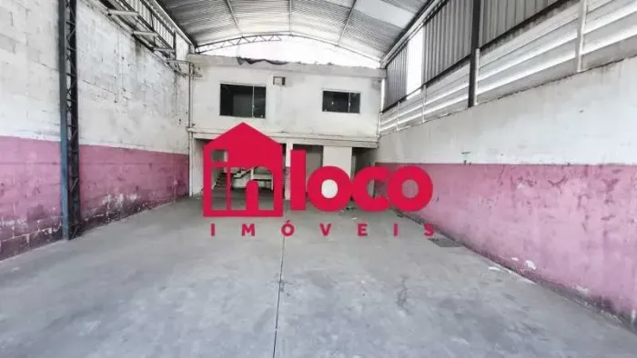 Galpão com 196m² - Santíssimo
