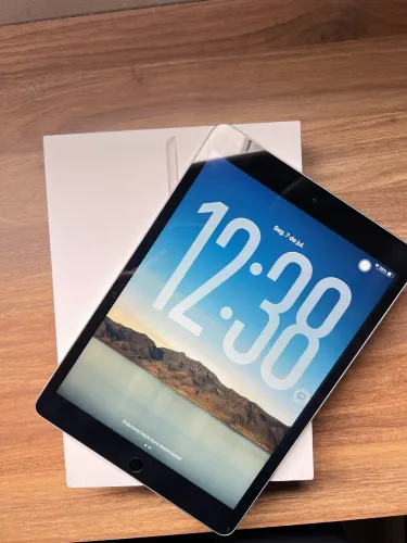 iPad 9 - Garantia Apple Ativa - 64GB.