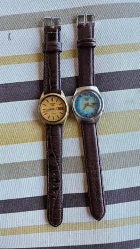 Relógios automáticos Seiko.